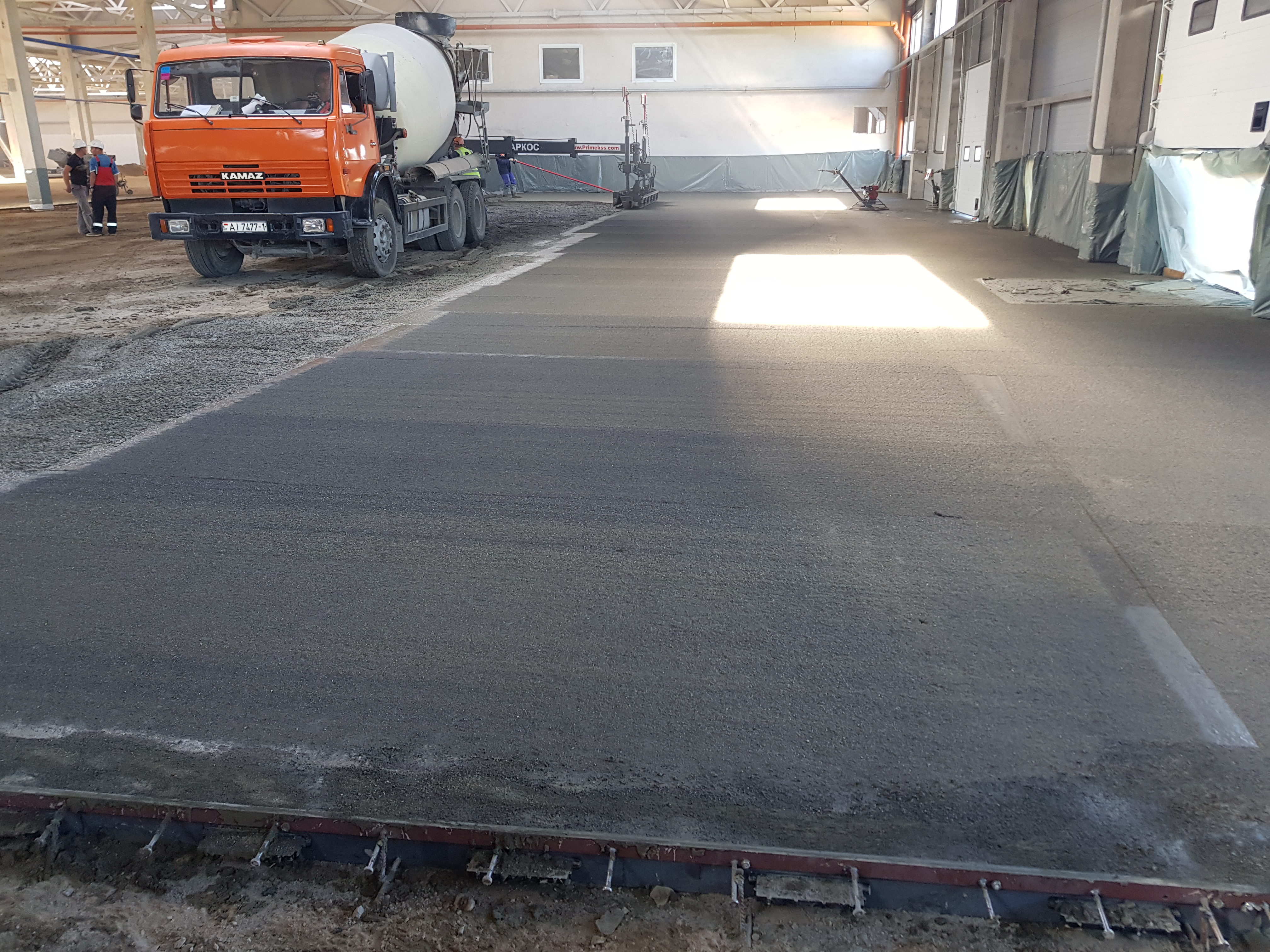 stroitelstvo-akkumulyatornogo-zavoda-ooo-ajpauer-vyipolnyaetsya-v